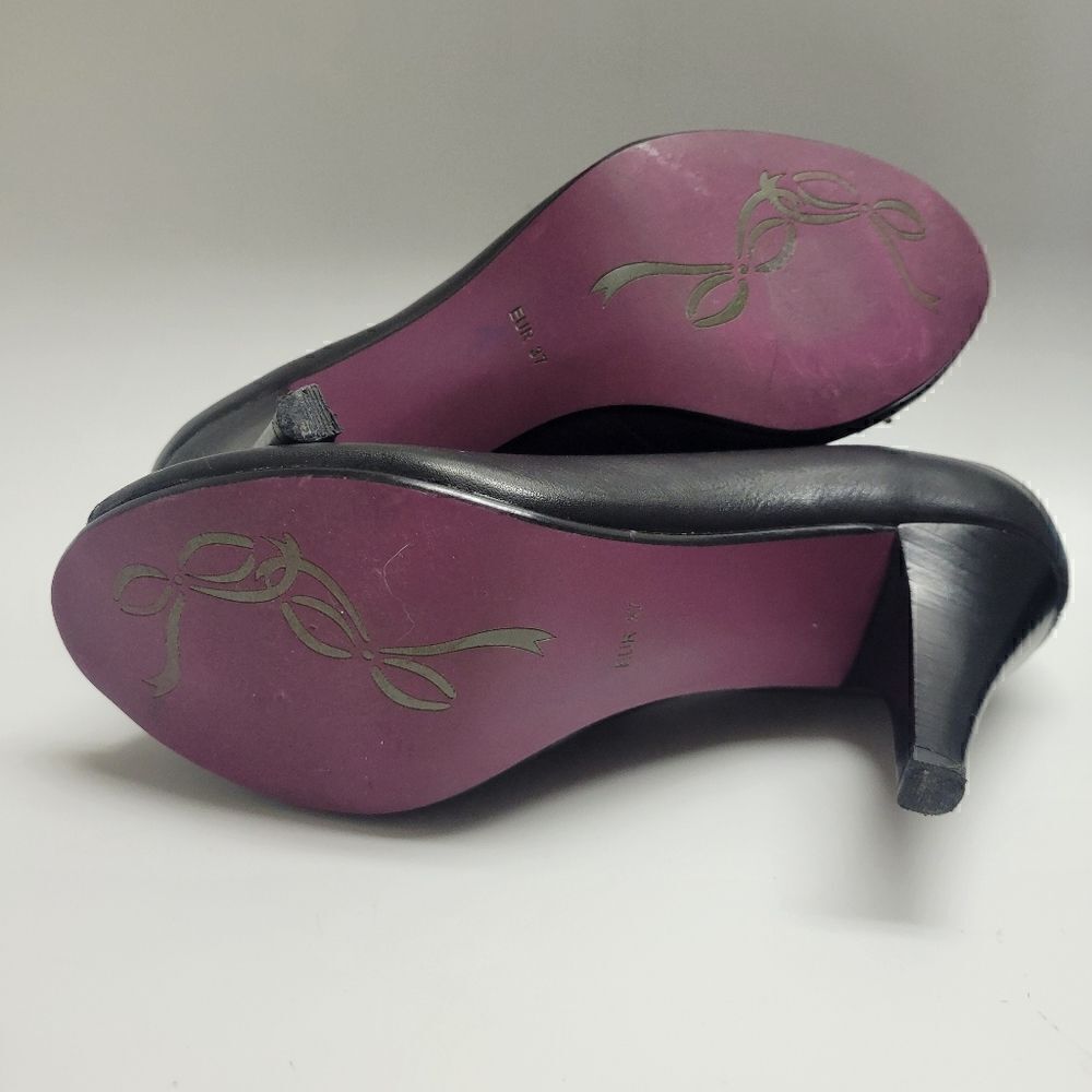 Poetic License Beaded Slit Front Heels - Picture 11 of 12